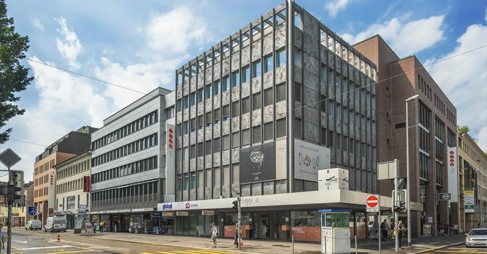 Espace commercial central à louer sur la Bahnhofstrasse
