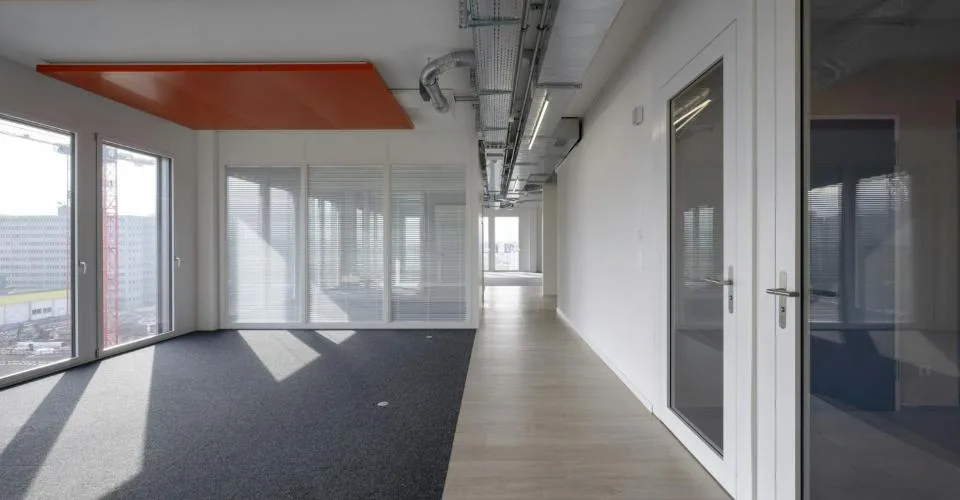 Espace de bureaux haut de gamme de 150 m2 ou 300 m2 avec vue - moderne, climatisé, durable