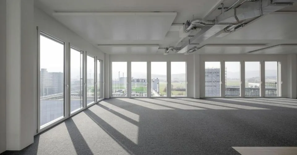 Espace de bureaux haut de gamme de 300 m2 ou 600 m2 avec vue - moderne, climatisé, durable