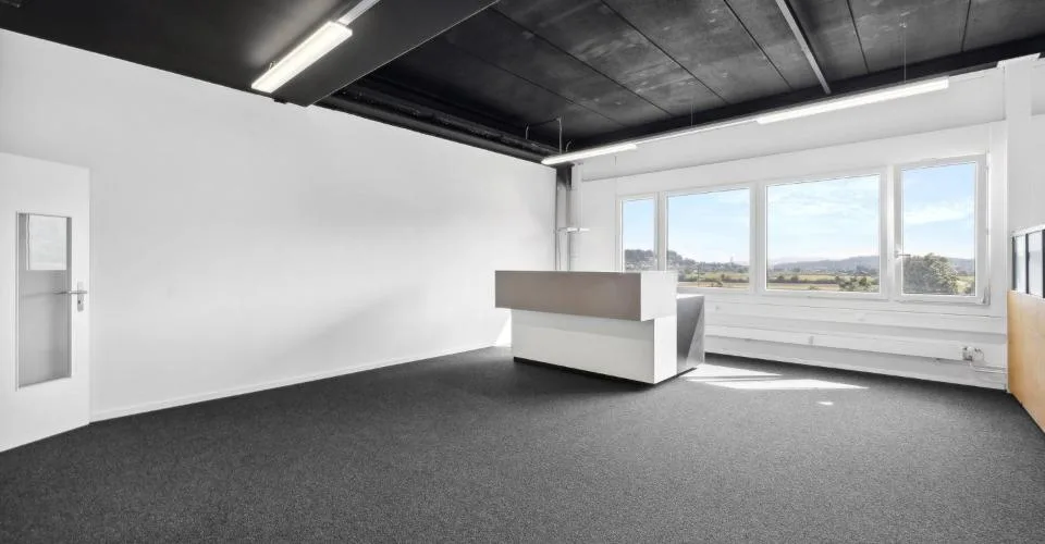 Espace de bureau attrayant dans un emplacement central à Oberentfelden
