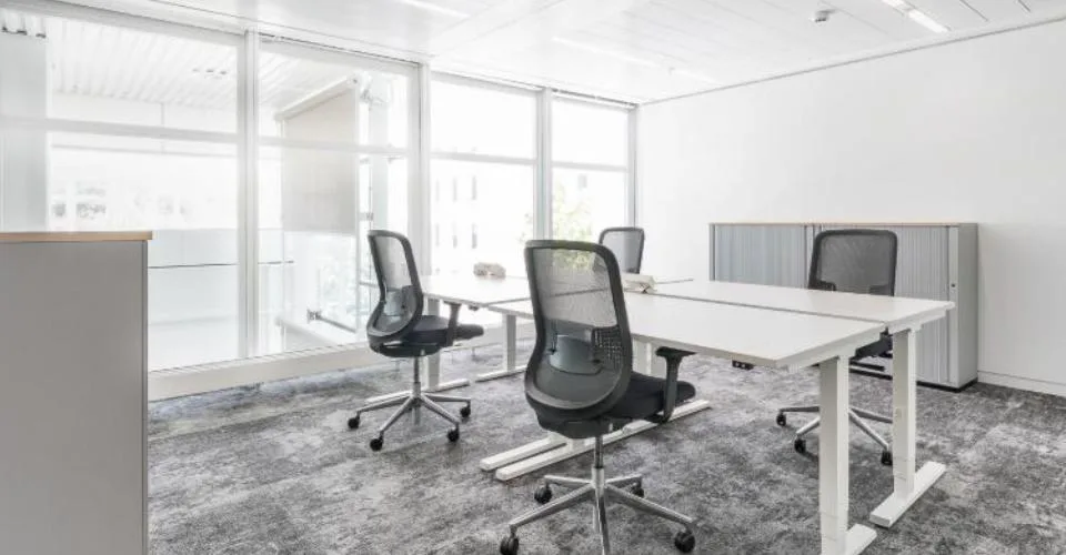 Espaces de travail Konnex ! Bureaux meublés et flexibles au cœur de Baden