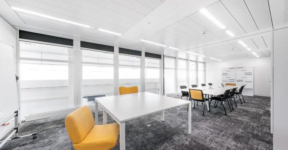 Espaces de travail Konnex ! Bureaux meublés et flexibles au cœur de Baden