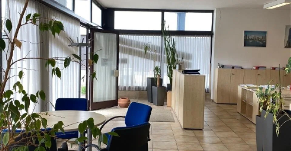 Espace de bureau à louer au rez-de-chaussée