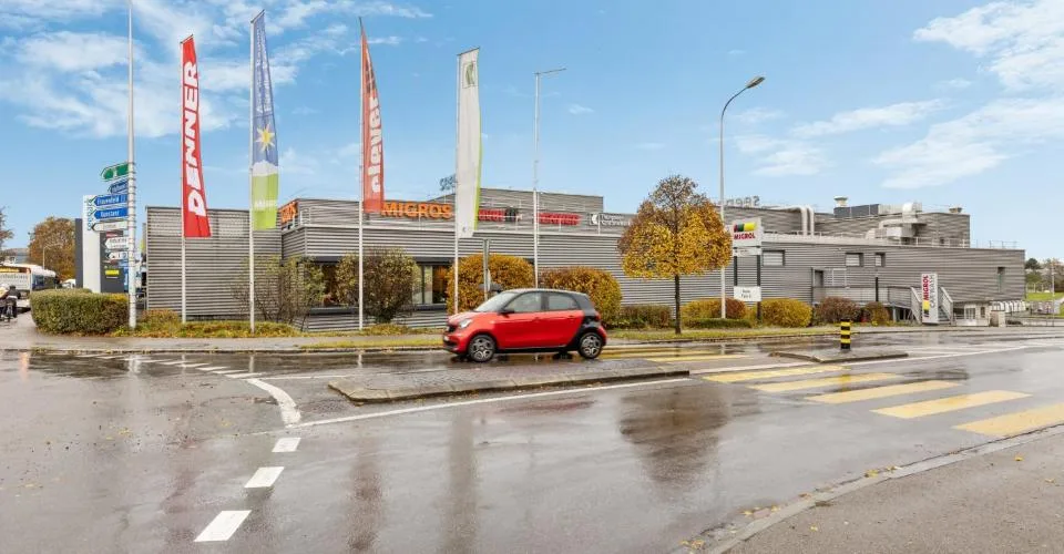 Bel immeuble locatif au 2ème étage du centre commercial Seepark