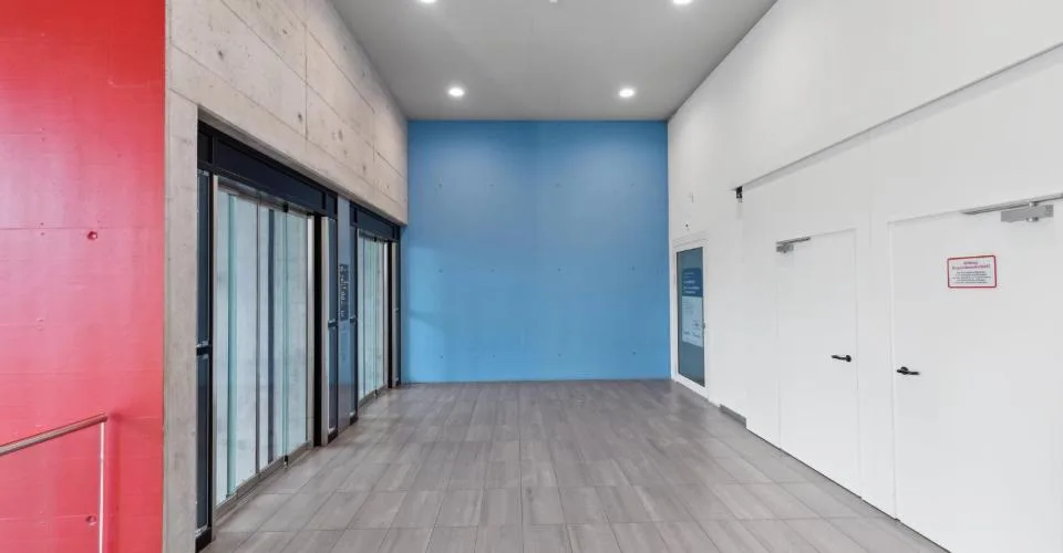Bel immeuble locatif au 2ème étage du centre commercial Seepark