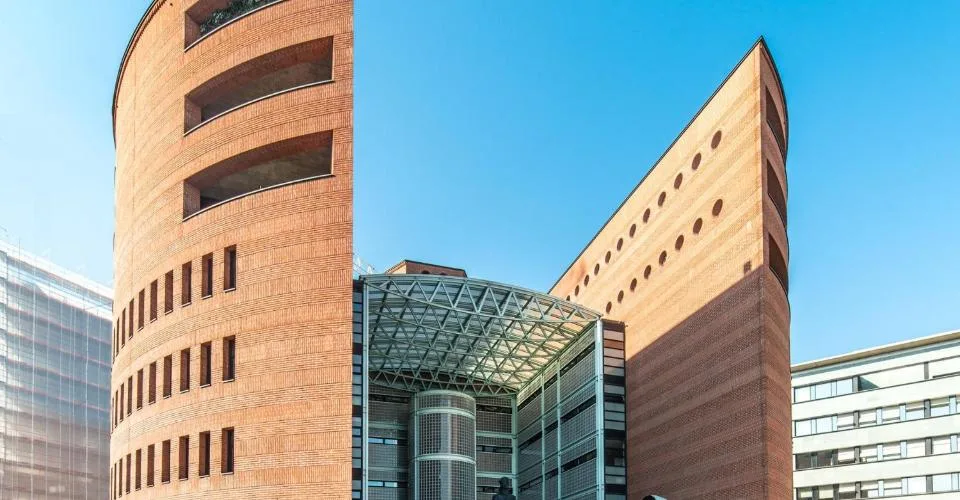 Spaziosa superficie ufficio in posizione strategica