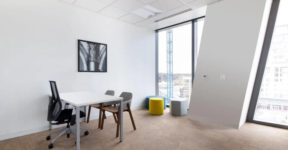 Bureau sur mesure pour 3 à Spaces Cocoon Bussigny