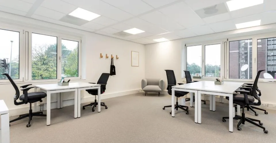 Bureau sur mesure pour 3 à Spaces Cocoon Bussigny