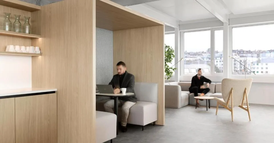 Magnifiques surfaces de bureaux avec vue sur le lac à louer à Lausanne