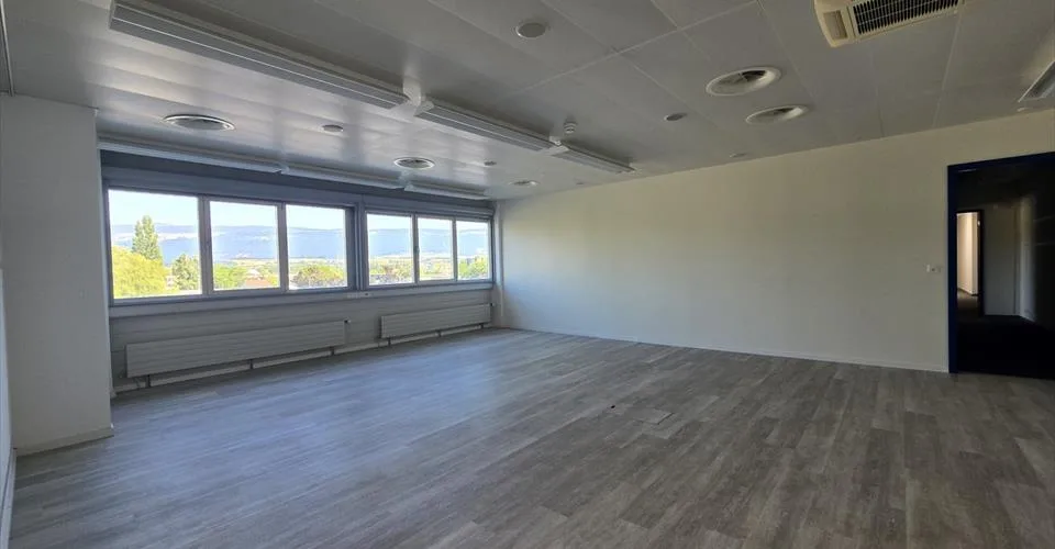 Bureau de 276m2 - Proximité autoroute-gare - Yverdon-les-Bains