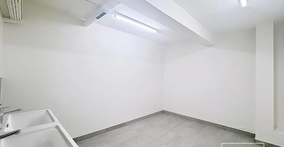 Espace professionnel à louer 250 m2 au centre historique dOrbe