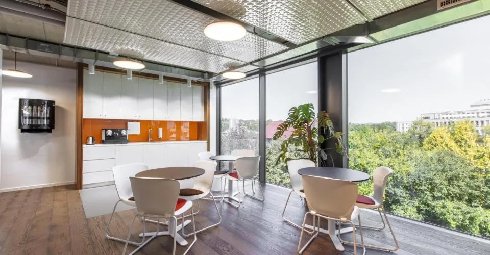 Bureau privé pour 3 à Regus Morges
