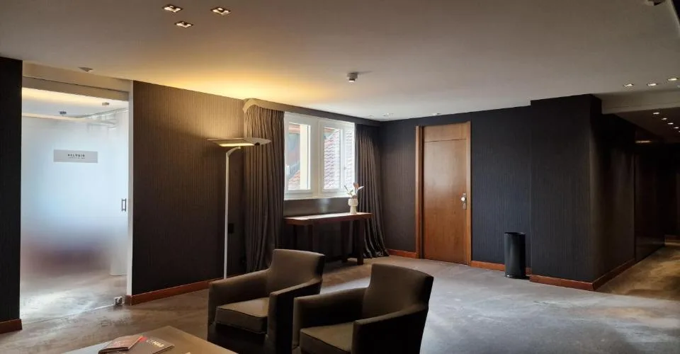 Belle surface administrative de 354m² au coeur de Lausanne: Place Saint-François !