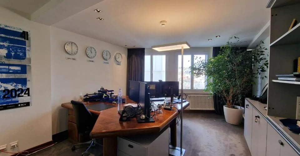 Belle surface administrative de 354m² au coeur de Lausanne: Place Saint-François !