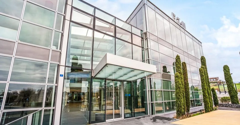 Surface de 680 m² avec terrasse privative de 175 m² – nombreuses affectations possibles