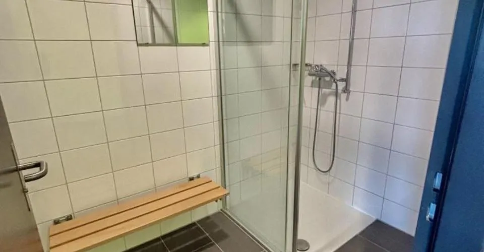 Superbe surface de bureau de 350 à 1500 m2 dans très bel environnement très accessible: CFF & Autoroute