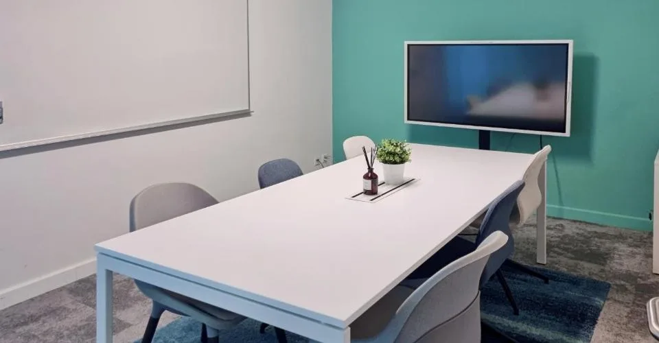 Bureau privé pour 10 à Regus City Flon
