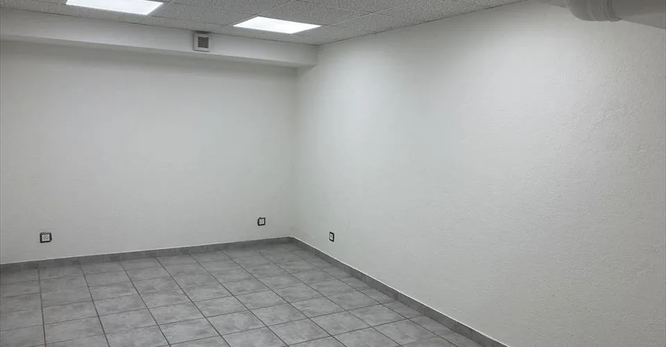 Local commercial plain-pieds