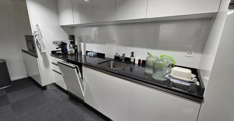 Situation optimale - Bureau Plug-and-Play de 190m2