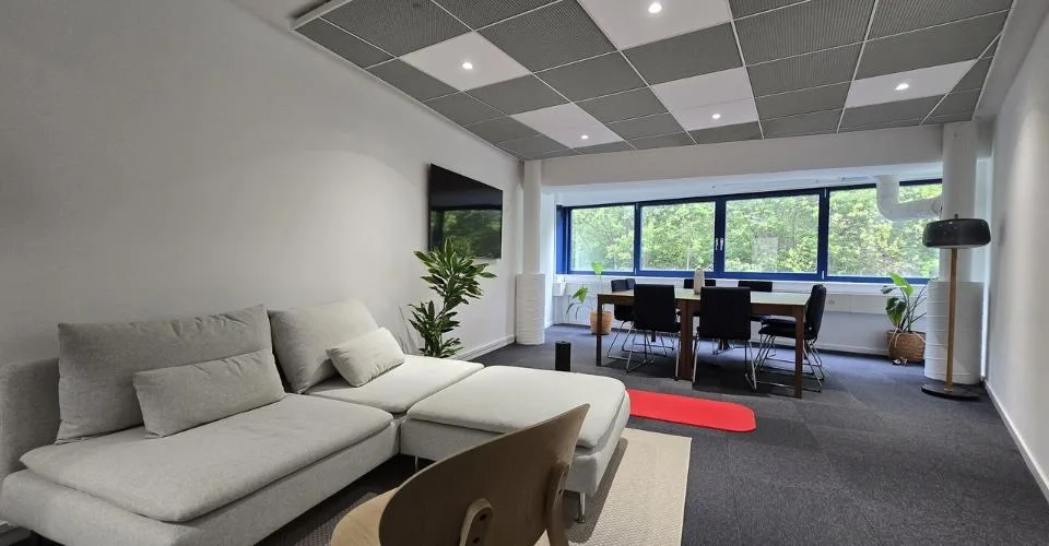 Situation optimale - Bureau Plug-and-Play de 190m2