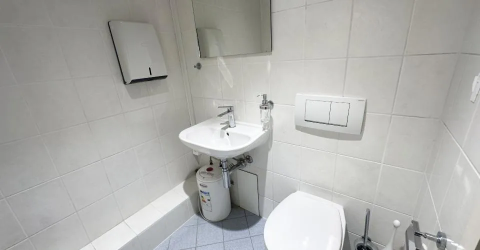 Crissier – Bureau de 149 m² au rez-de-chaussée, proche du centre et des accès autoroutiers