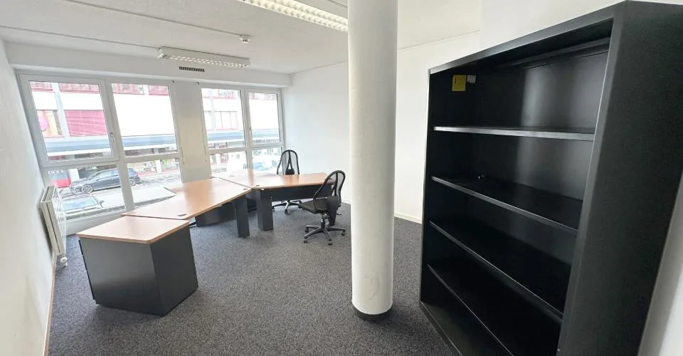 Crissier – Bureau de 149 m² au rez-de-chaussée, proche du centre et des accès autoroutiers