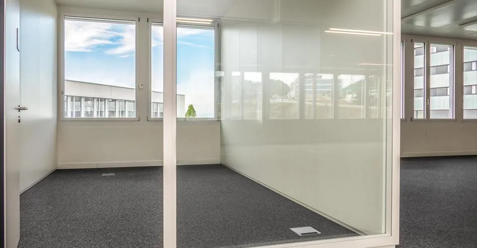 Magnifiques surfaces de bureaux à coté de Biopôle_427 m2