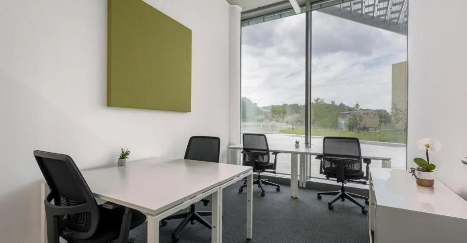 Bureau privé pour 5 à Regus iLife City