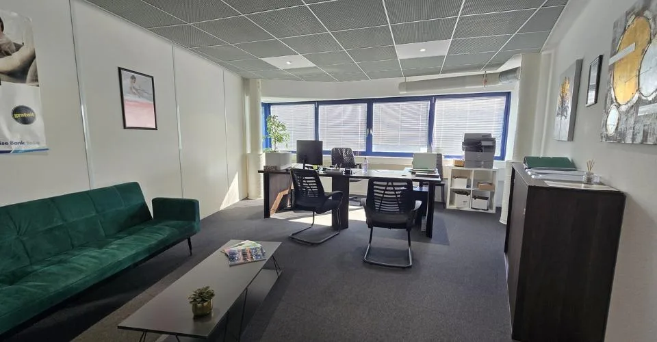 Situation optimale - Bureau Plug-and-Play de 271m2