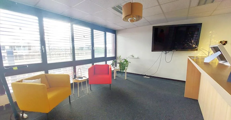 Bureau-atelier léger 42 m2