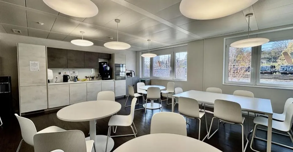 Grand plateau de bureaux de 850 m2 divisibles 450 m2 Gare CFF Morges !