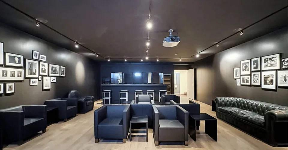 EXCLUSIF - LAKE House OFFICE : Immeuble de prestige