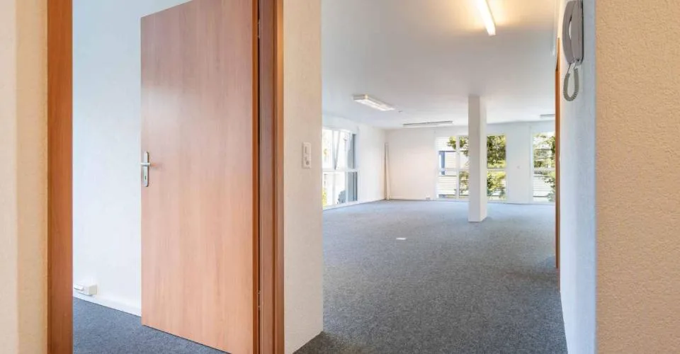 Spacieuse surface commerciale au Mont-sur-Lausanne de 115 m2