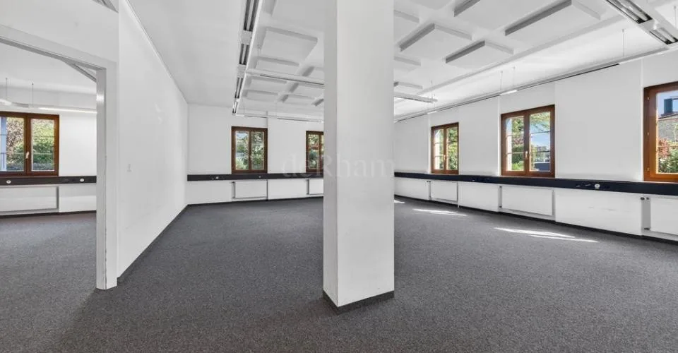 Surface de bureaux louer au centre de Saint-Sulpice