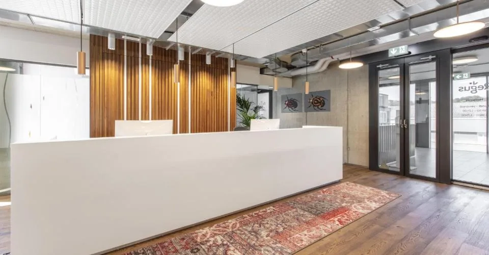 Bureau privé pour 5 à Regus Morges