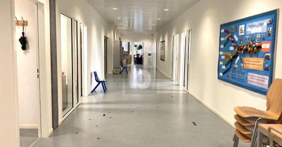 BUREAU IDÉAL POUR ENTREPRISES, ÉCOLES OU CABINETS