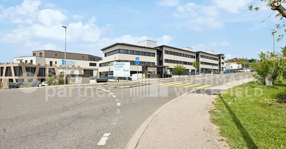 Aubonne Business Park, bureaux & arcade commerciale