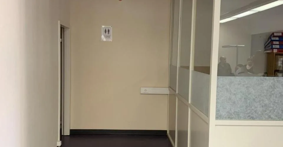 La Tour-de-Peilz, dans l'immeuble abritant la Poste - bureaux au rez