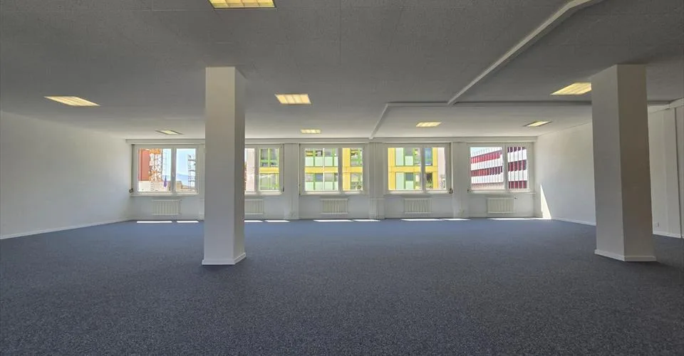 Bureau au 1er étage - 237m2