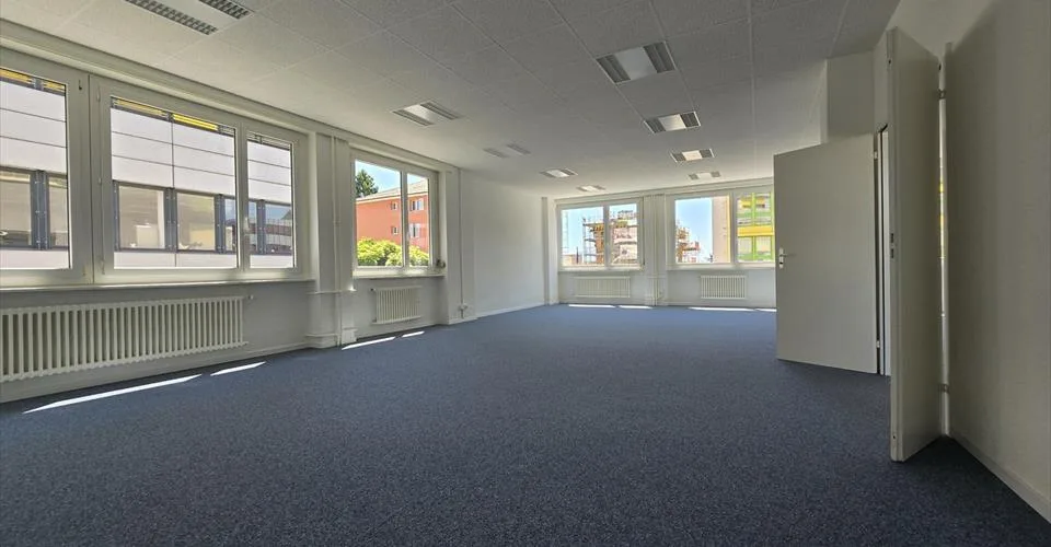 Bureau au 1er étage - 237m2