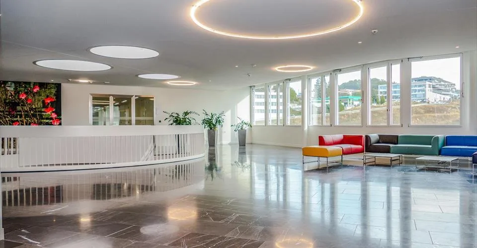 Magnifiques surfaces de bureaux à coté de Biopôle_570 m2