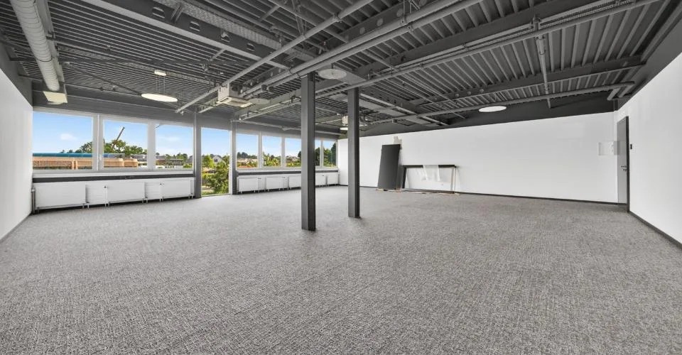 Bureaux rénovés de 117m2 à louer à Saint-Sulpice
