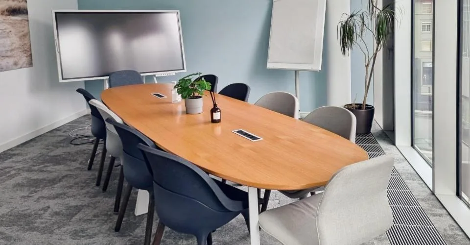 Bureau privé pour 3 à Regus City Flon