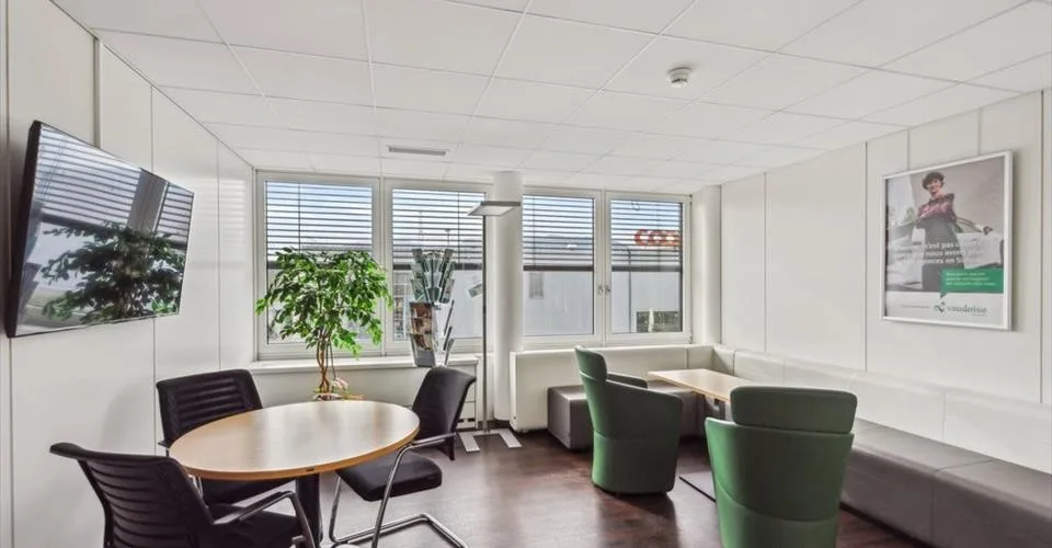 Magnifique bureau à proximité des axes autoroutiers !