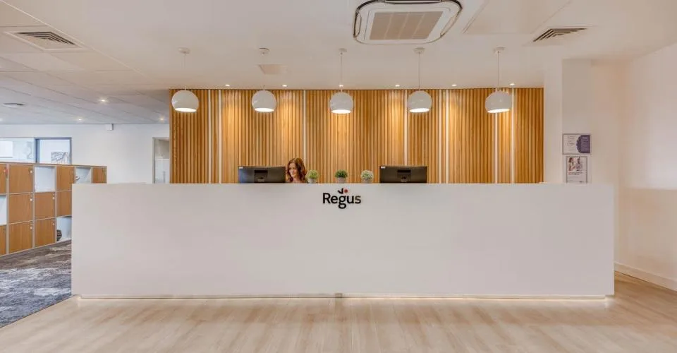 Bureau privé pour 10 à Regus Bessieres