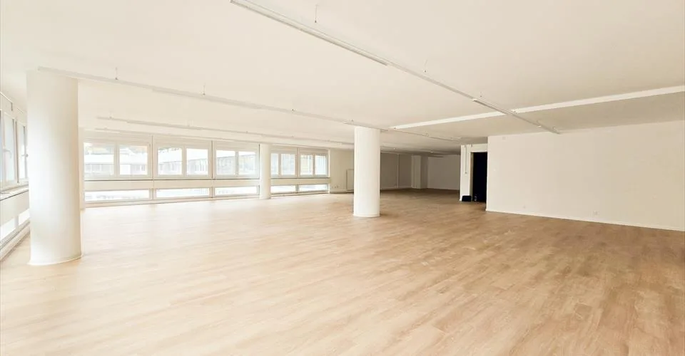 Bureau rénové de 230m2 - Centre-ville de Lausanne