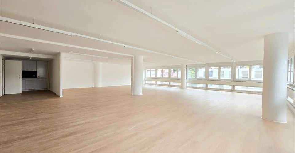 Bureau rénové de 230m2 - Centre-ville de Lausanne