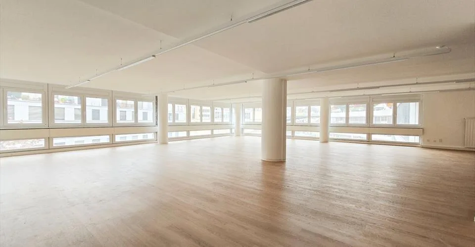 Bureau rénové de 230m2 - Centre-ville de Lausanne