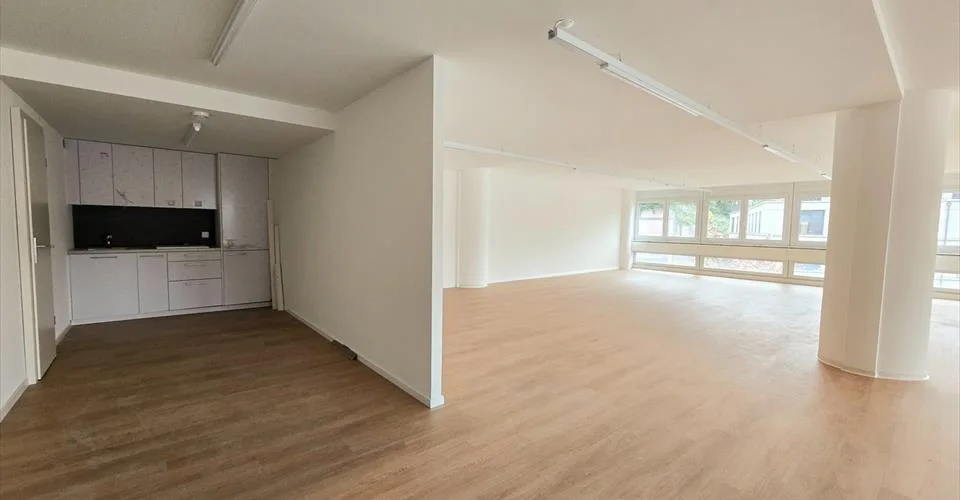 Bureau rénové de 230m2 - Centre-ville de Lausanne