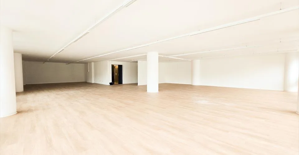 Bureau rénové de 230m2 - Centre-ville de Lausanne